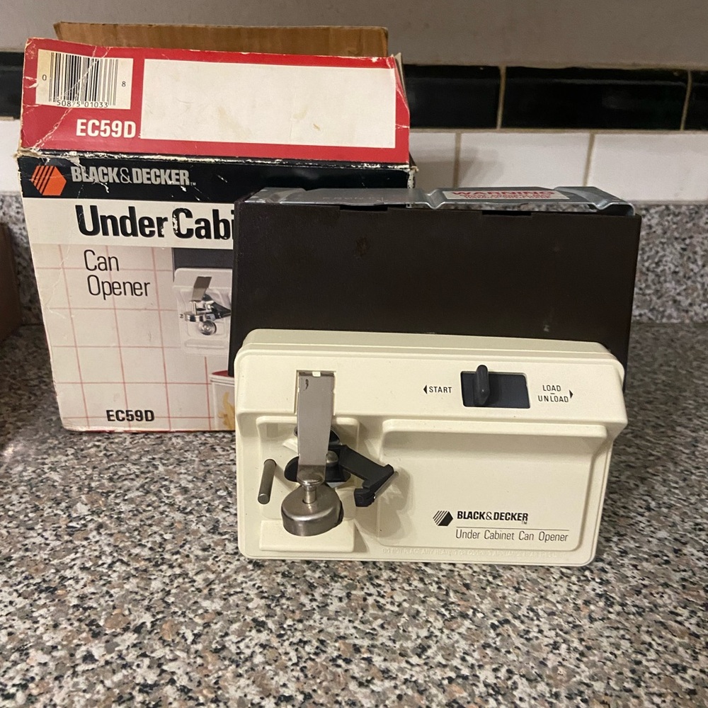 Vintage Black + Decker EC59D Electric Can Opener - White EC59D Tested works